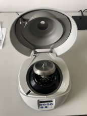 Eppendorf centrifuga  Minispin plus  se standardním rotorem záruka 6 měsíců