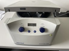 Eppendorf centrifuga CFG 5702 včetně rotoru A-4-38